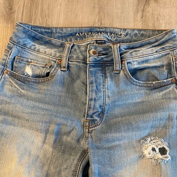 American Eagle Ripped Jeans - Picture 3 of 4